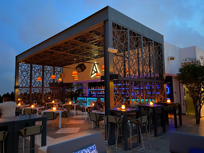 ou manger a accra skybar25 Ou Manger à Accra ? 3 Restaurants Du Ghana à Ne Pas Manquer”