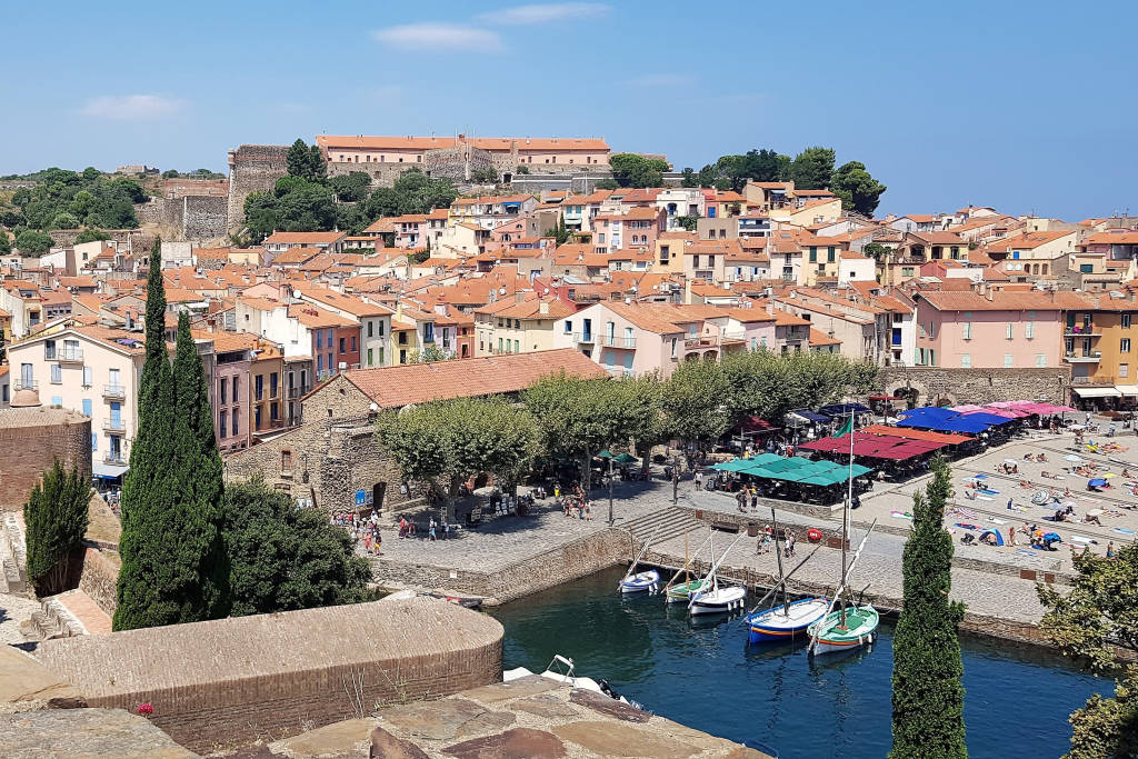 le port de collioure Collioure dans les Pyrénées Orientales : Un village extraordinaire